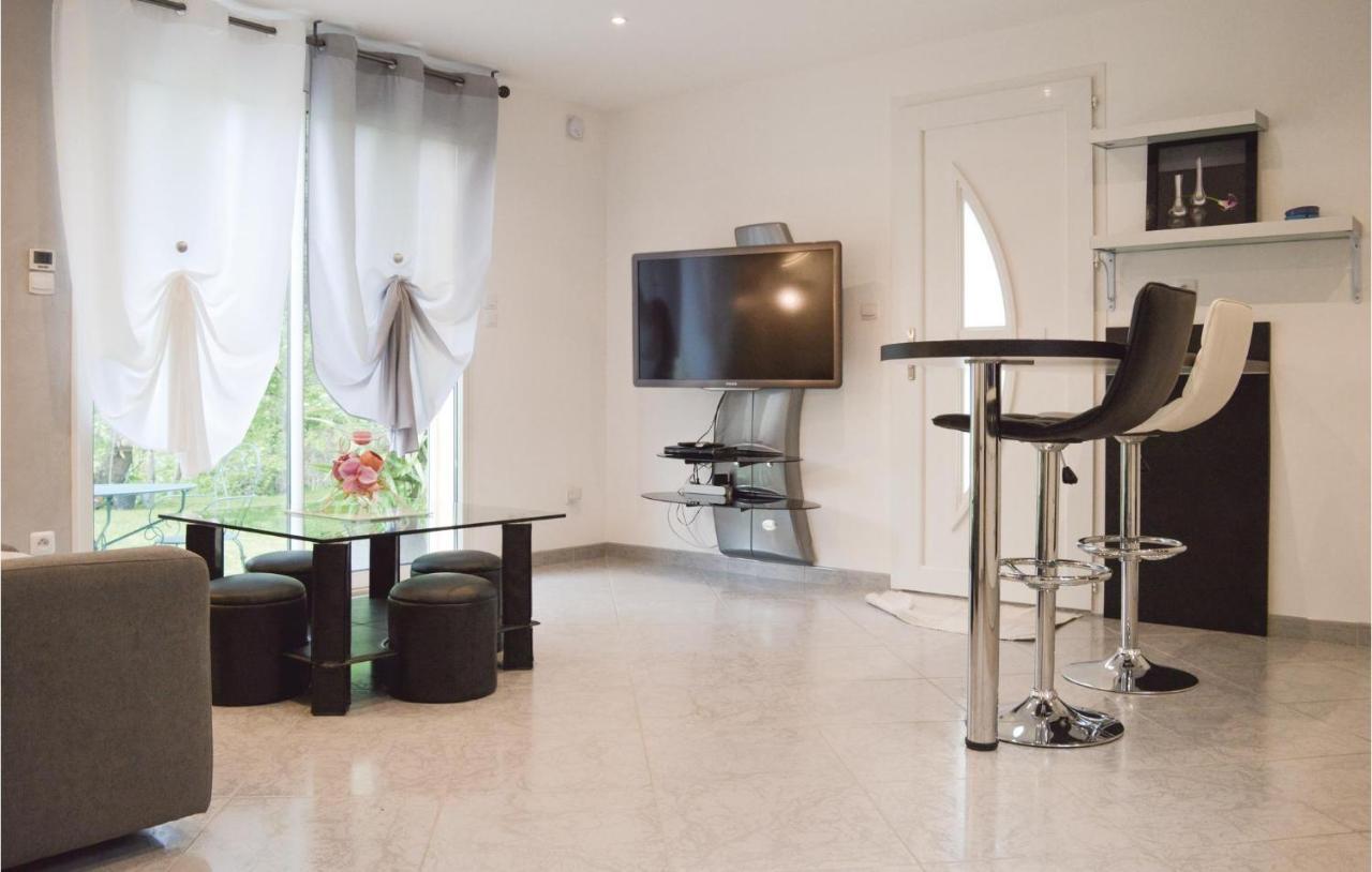 Nice Home In Ville Di Paraso With Wifi ภายนอก รูปภาพ